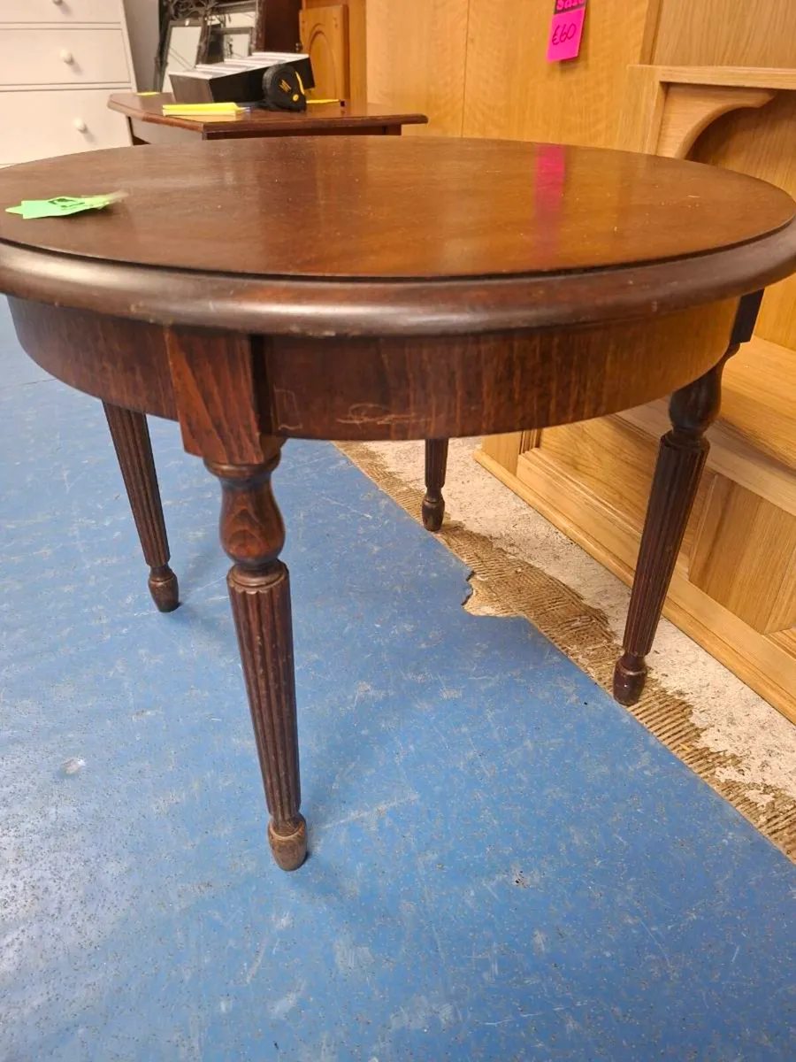 COFFEE TABLE - Image 2
