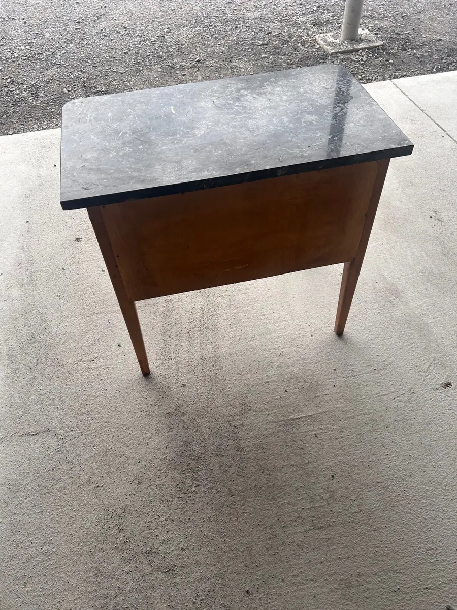 Small side table - Image 4