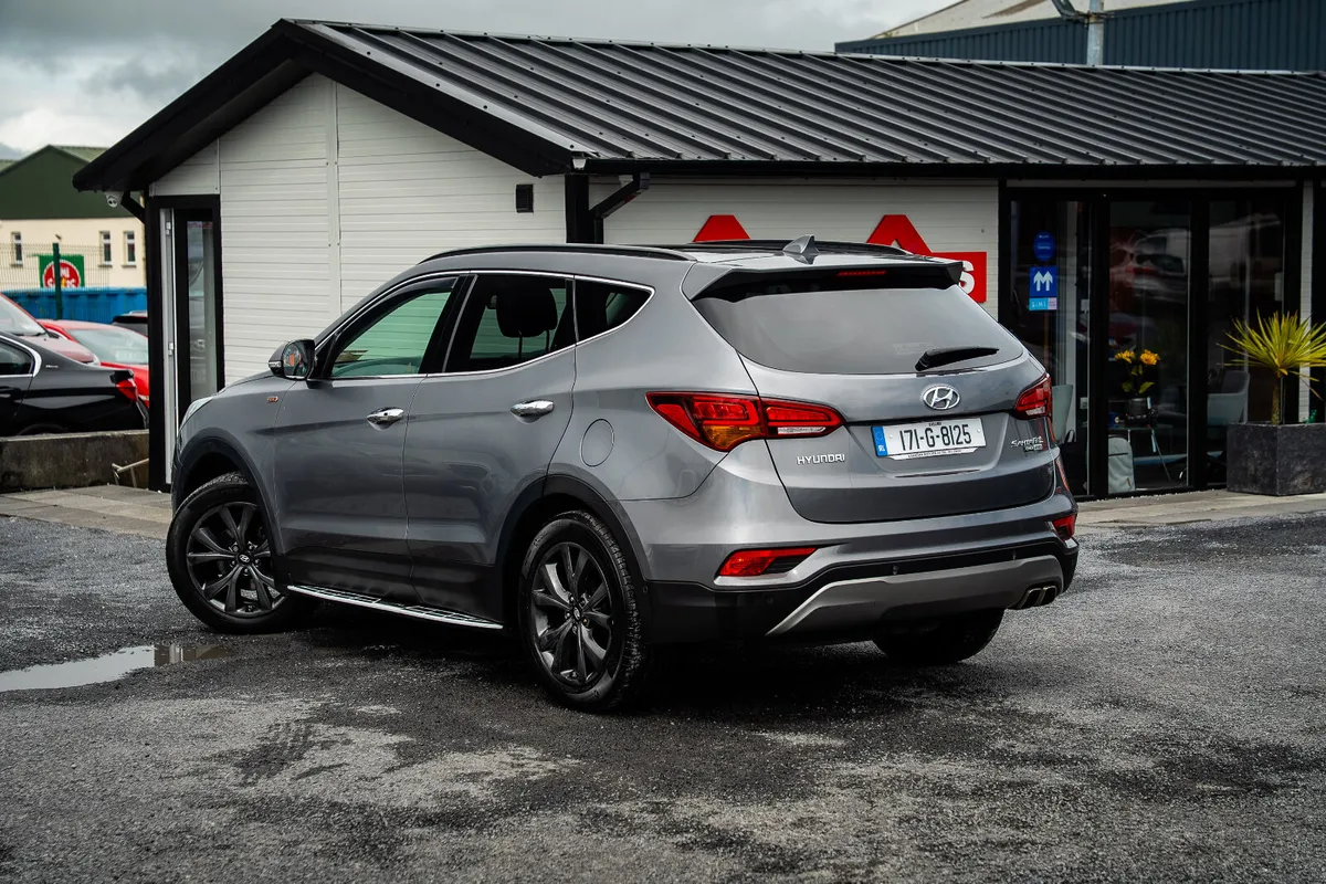 2017 HYUNDAI SANTA FE  EDITION 2 SEATER COMMERCIAL - Image 2