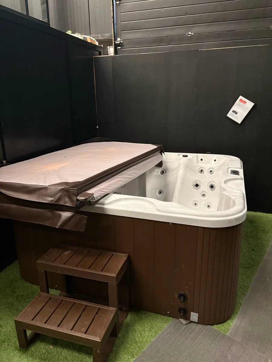 Saunas ,Cold plunges and Jacuzzis - Image 2