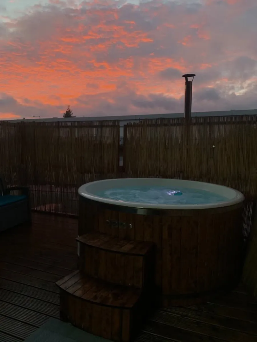 Saunas ,Cold plunges and Jacuzzis - Image 4
