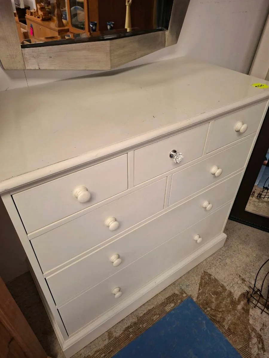WHITE CHEST OF DRAWERS - Image 2