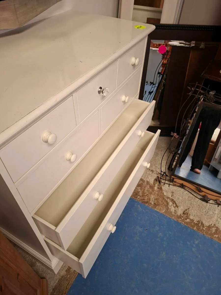WHITE CHEST OF DRAWERS - Image 3