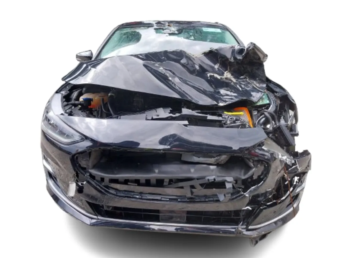 2021 FORD FOCUS For Breaking/Dismantling - Image 2