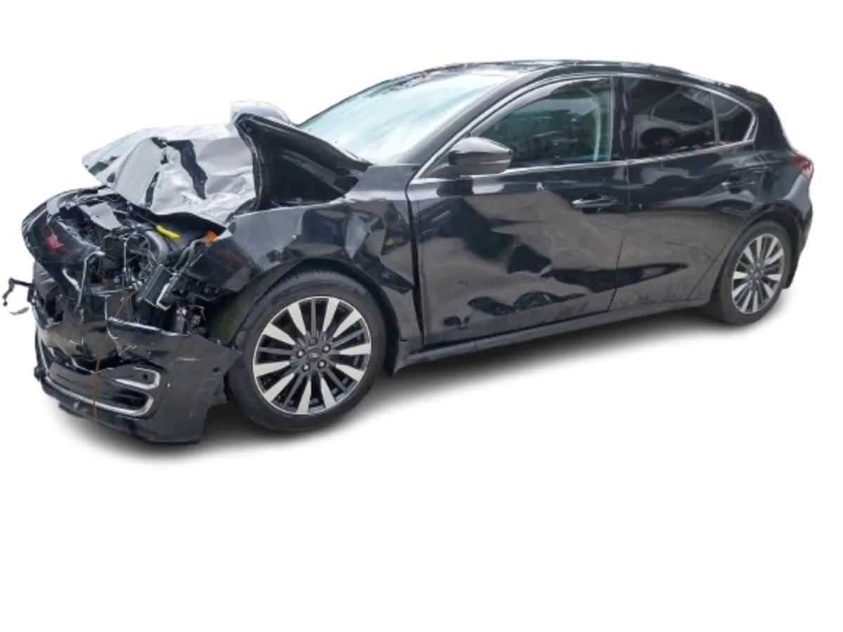 2021 FORD FOCUS For Breaking/Dismantling - Image 3