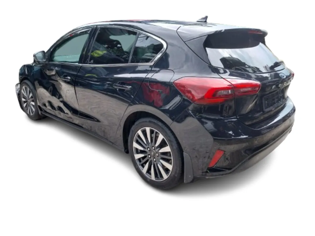 2021 FORD FOCUS For Breaking/Dismantling - Image 4