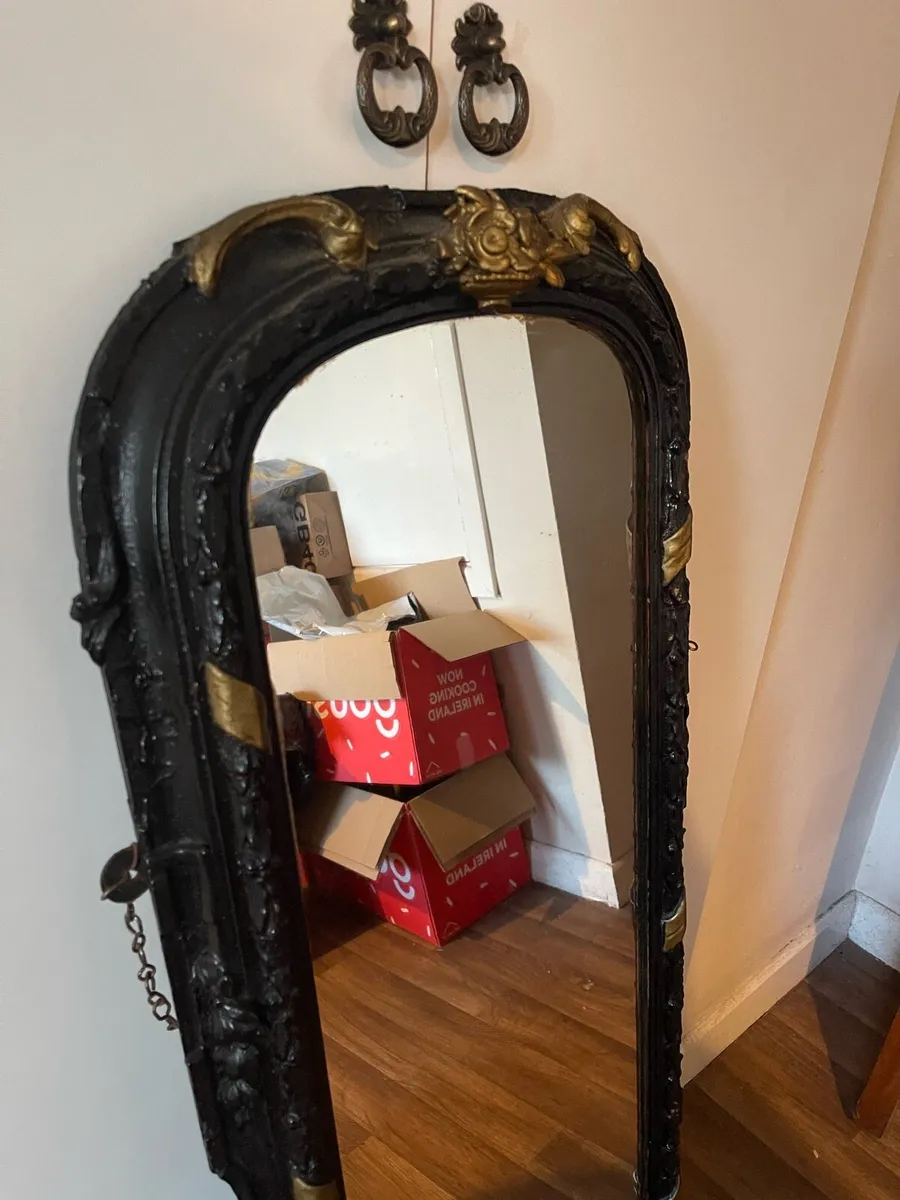 Antique mirror with shelf - Image 2