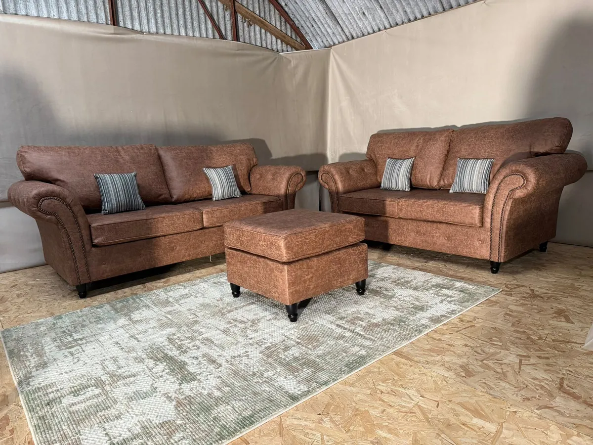 The Oakland Leather Sofa Range - Image 3