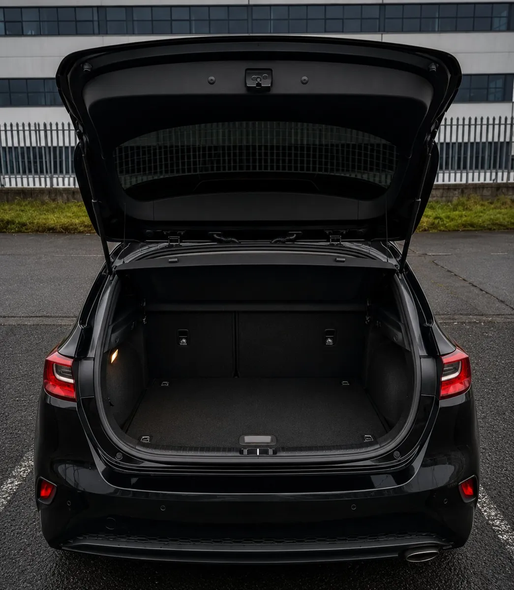 2020 Kia Ceed Commercial - Image 4