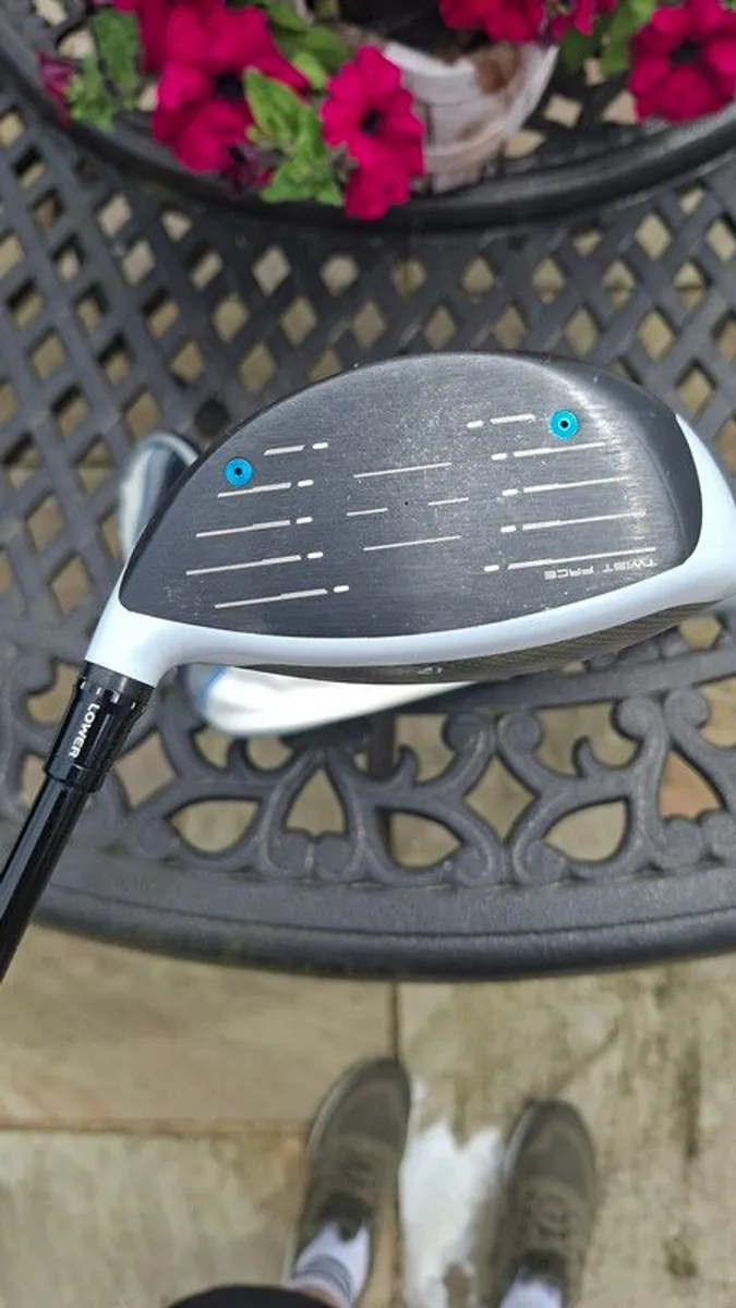 Taylormade SIM 9 Degrees Driver Stiff  41.5 Inch Shaft (3 inches Shorter) - Image 2