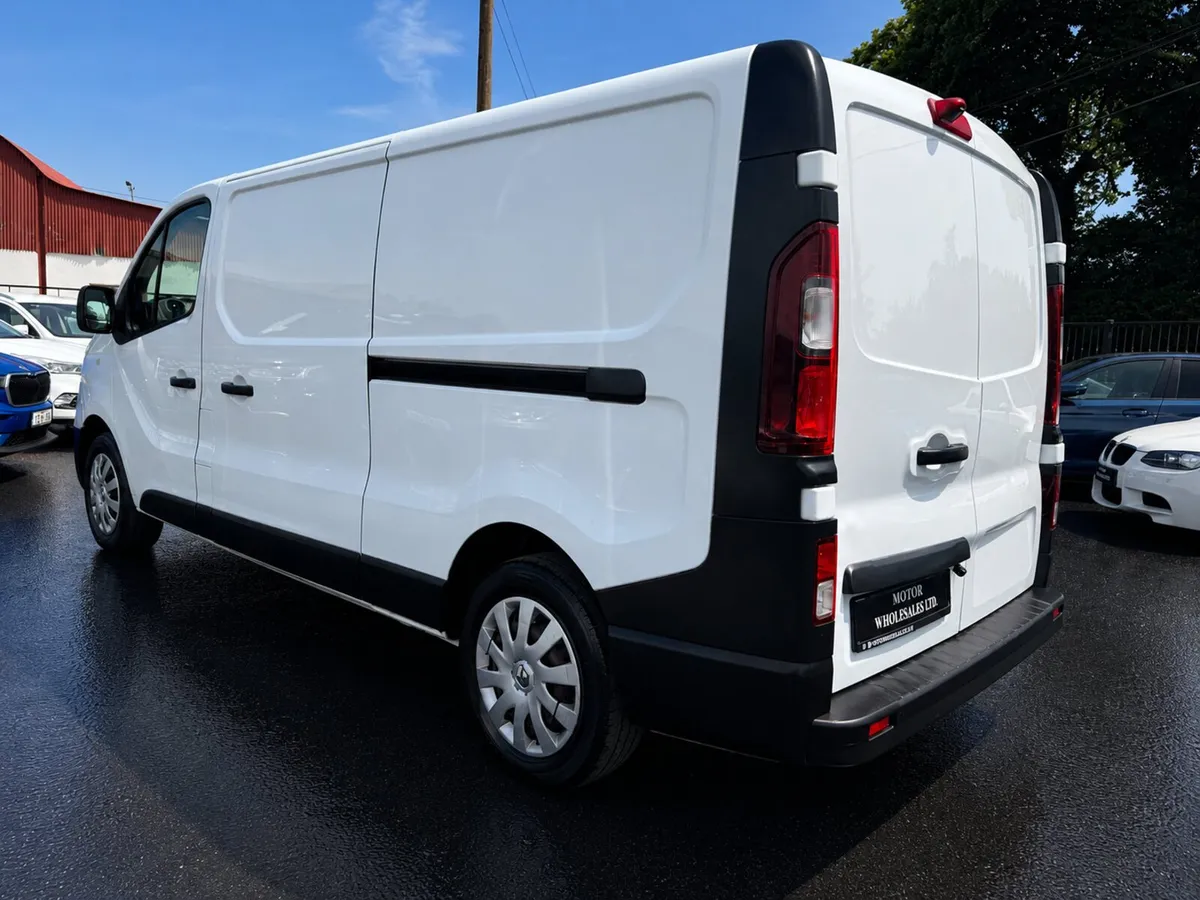 18 Renault Trafic 1.6 DCI VAN AS NEW CONDITION - Image 4