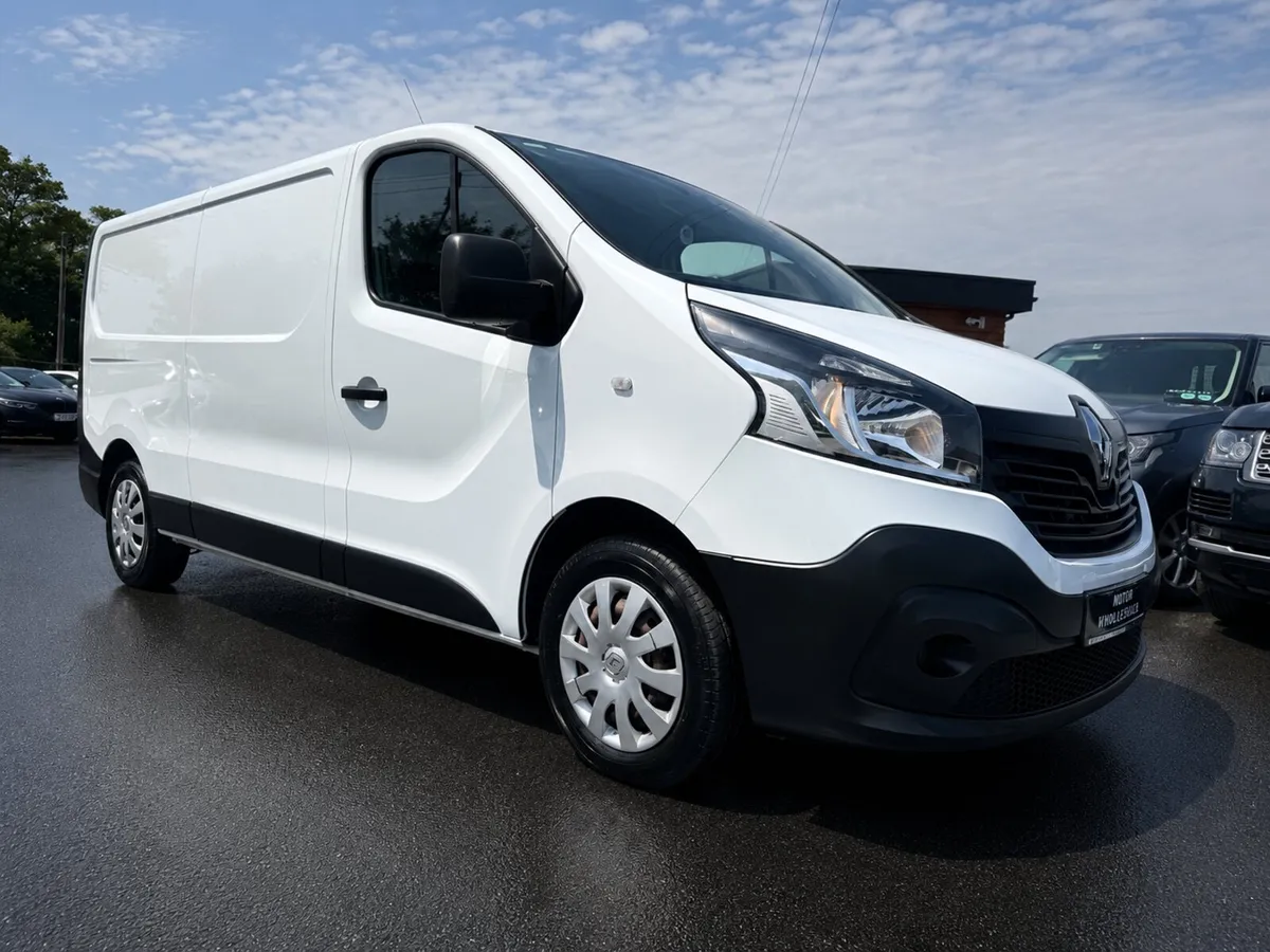 18 Renault Trafic 1.6 DCI VAN AS NEW CONDITION - Image 1