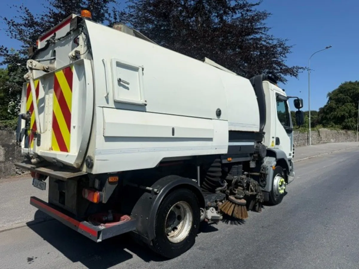 DAF CF 2011 - Image 4