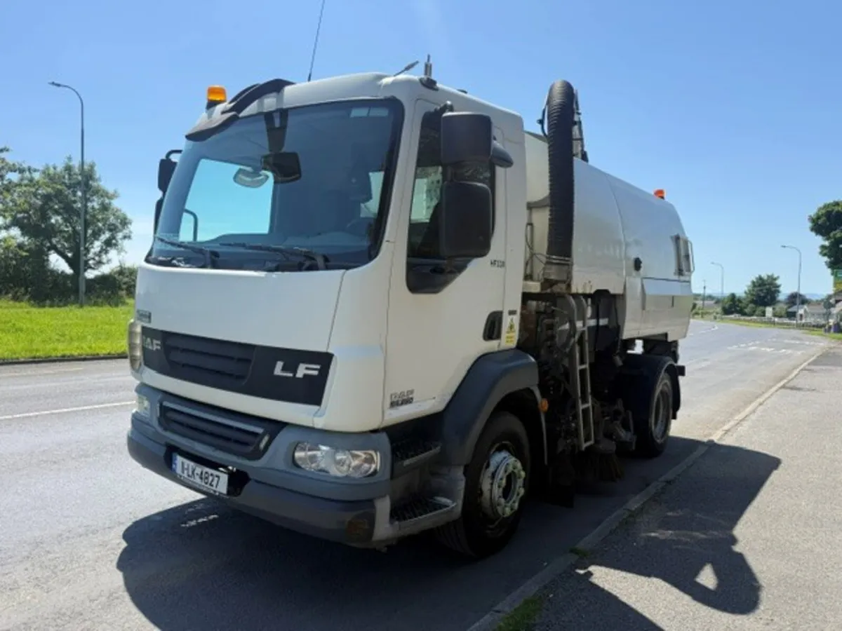 DAF CF 2011 - Image 1