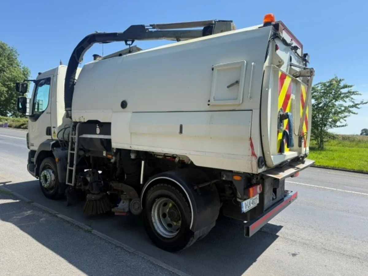 DAF CF 2011 - Image 3