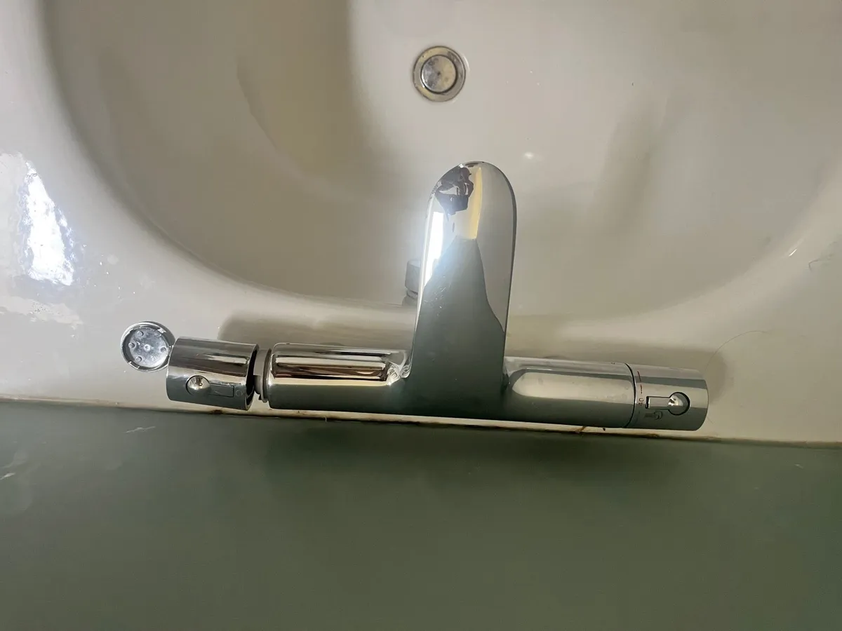 Bathroom - Image 4