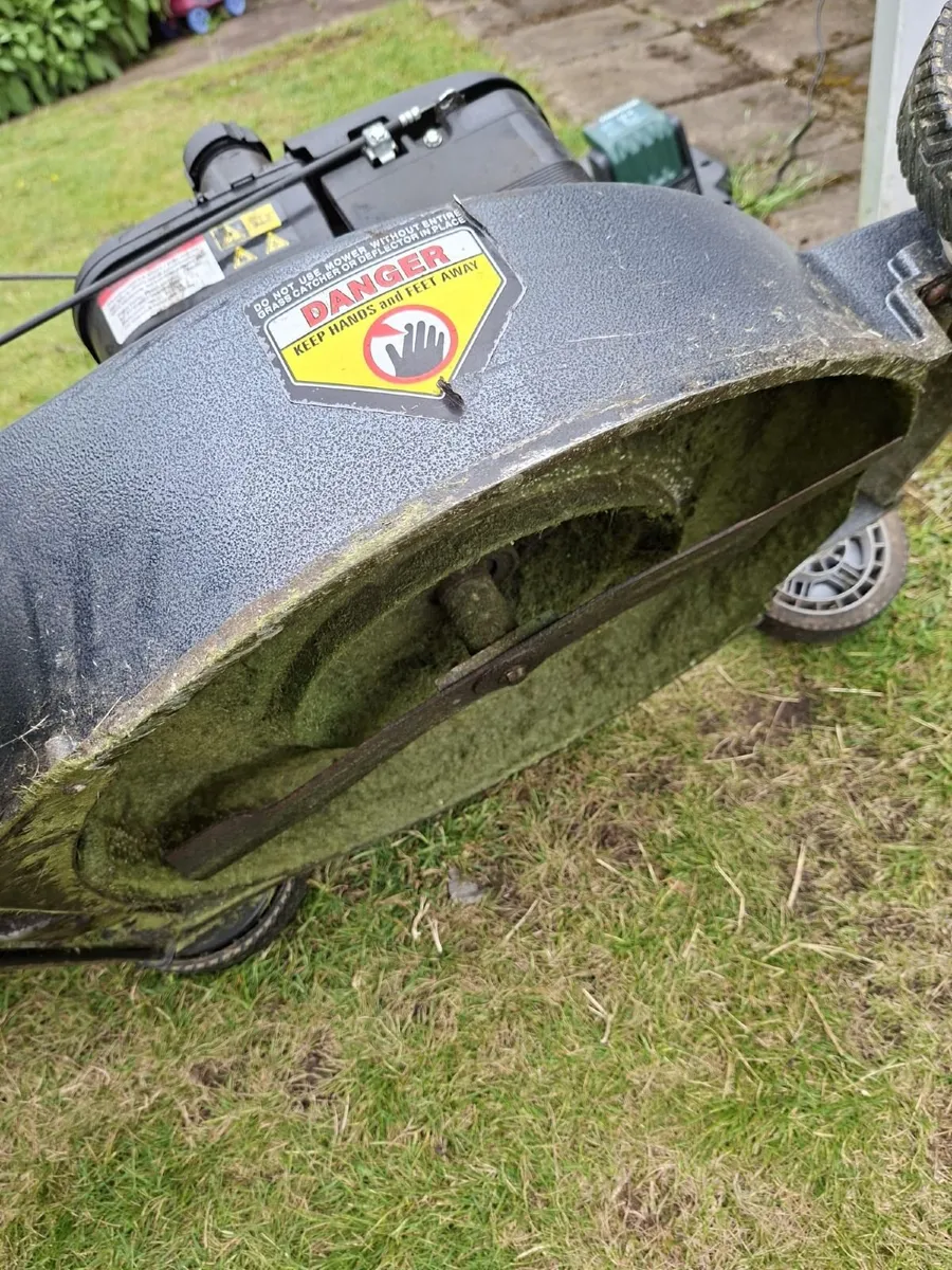 Petrol Lawnmower - Image 4