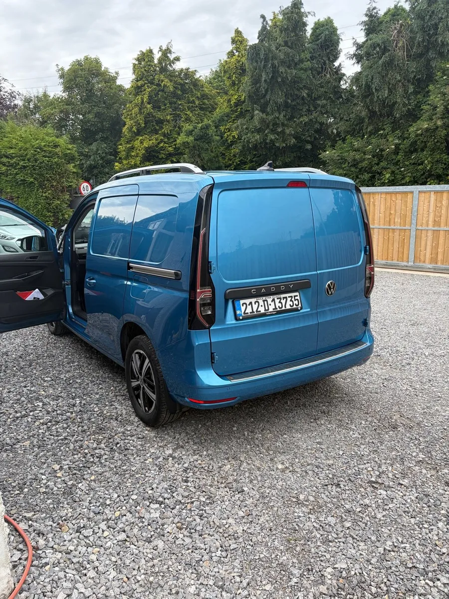 Caddy van - Image 1