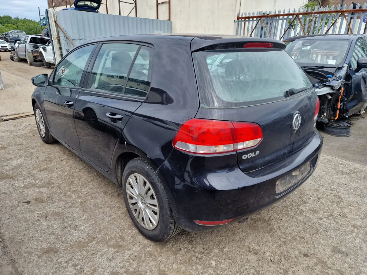 10 VOLKSWAGEN GOLF  1.6 TDI (CAY) FOR BREAKING - Image 4