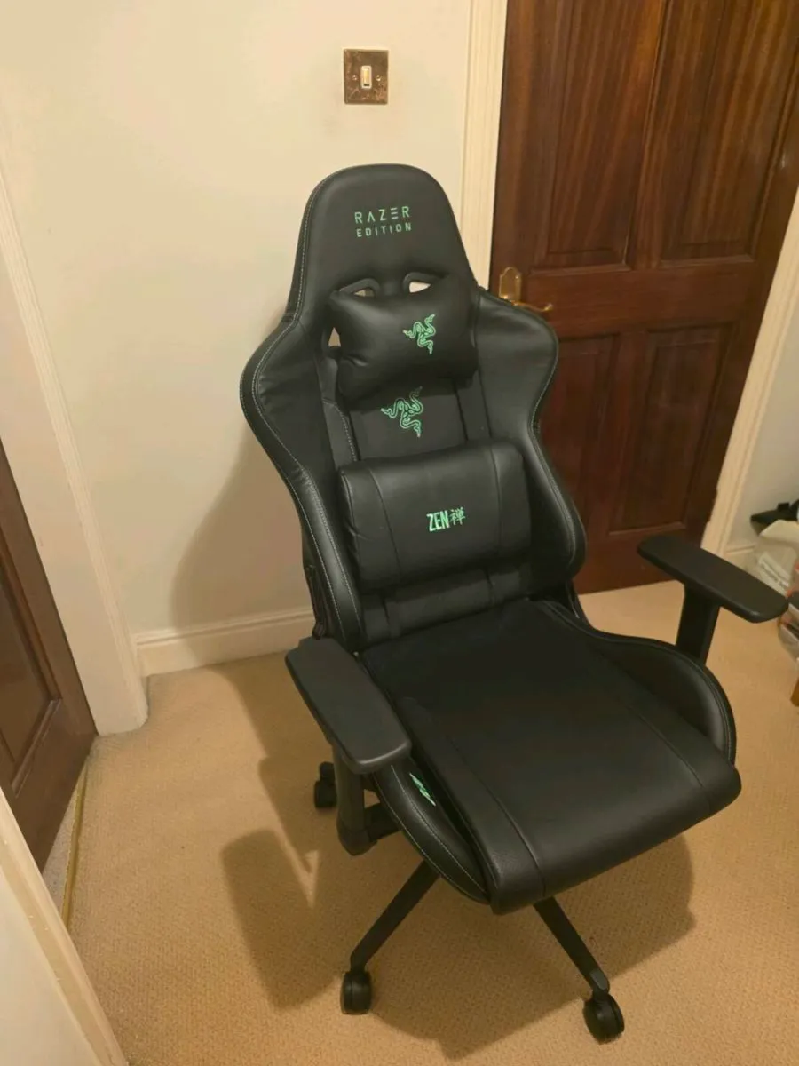 Razer Gaming chair - Image 1