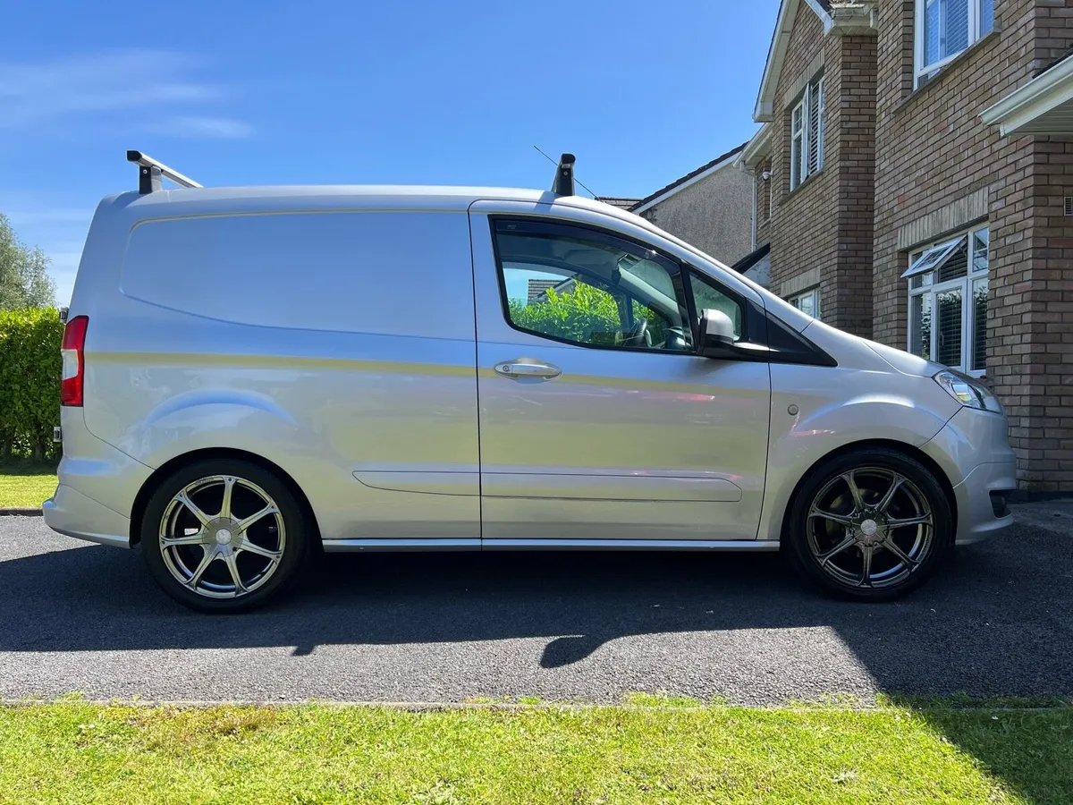 2015 Ford Transit Courier Trend Model - Image 3