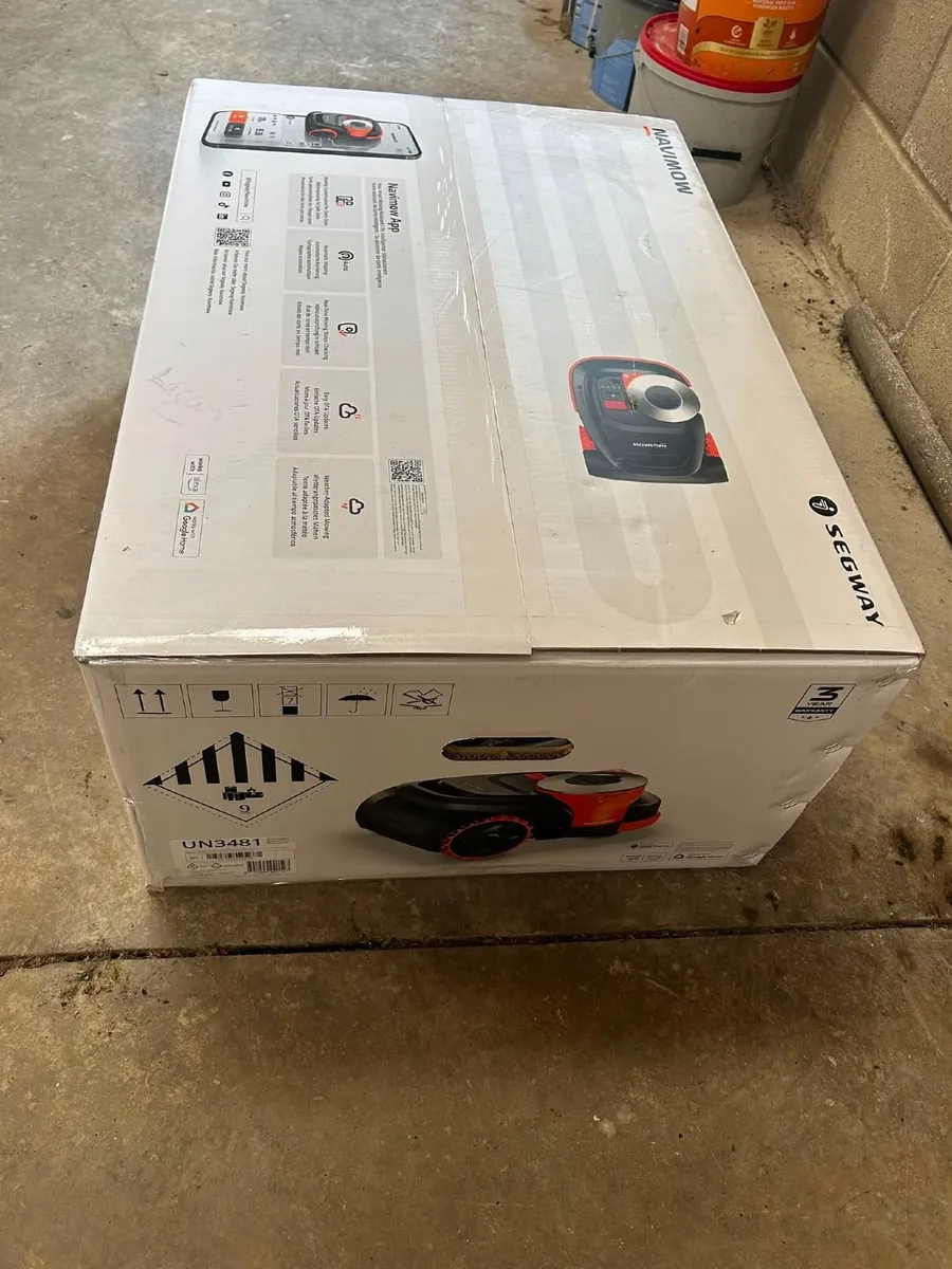 Segway Navimow H230 Robotic mower new in box - Image 4