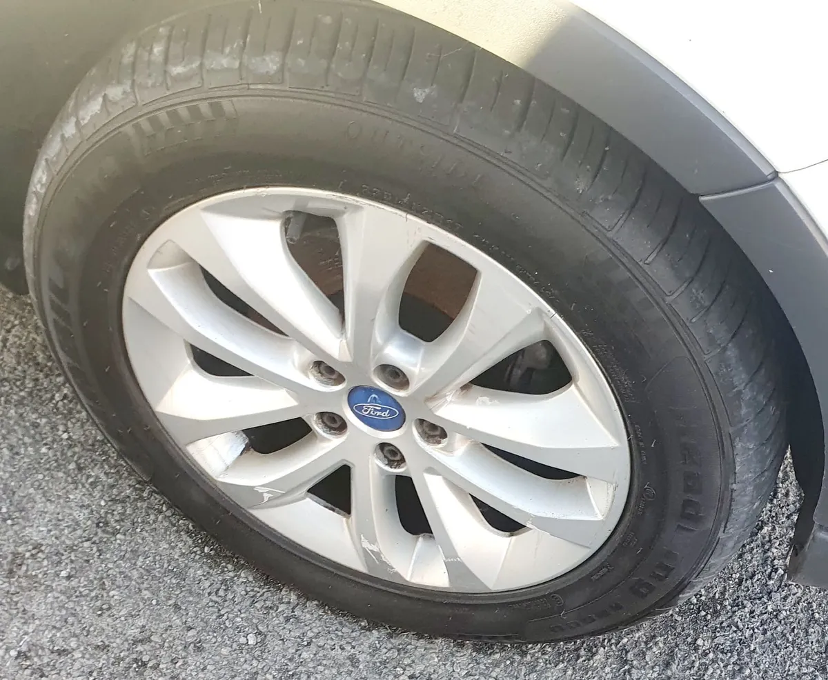 Ford Kuga 2012 - Image 4
