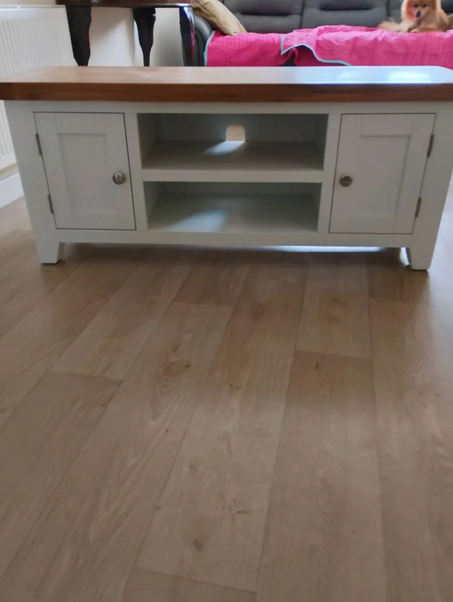 TV unit - Image 2