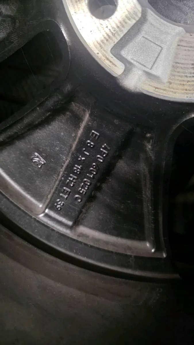 18" genuine audi alloys - Image 4