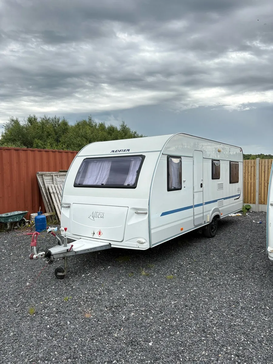Adria 6 Berth Fixed Bunkbed Caravan For Sale - Image 2