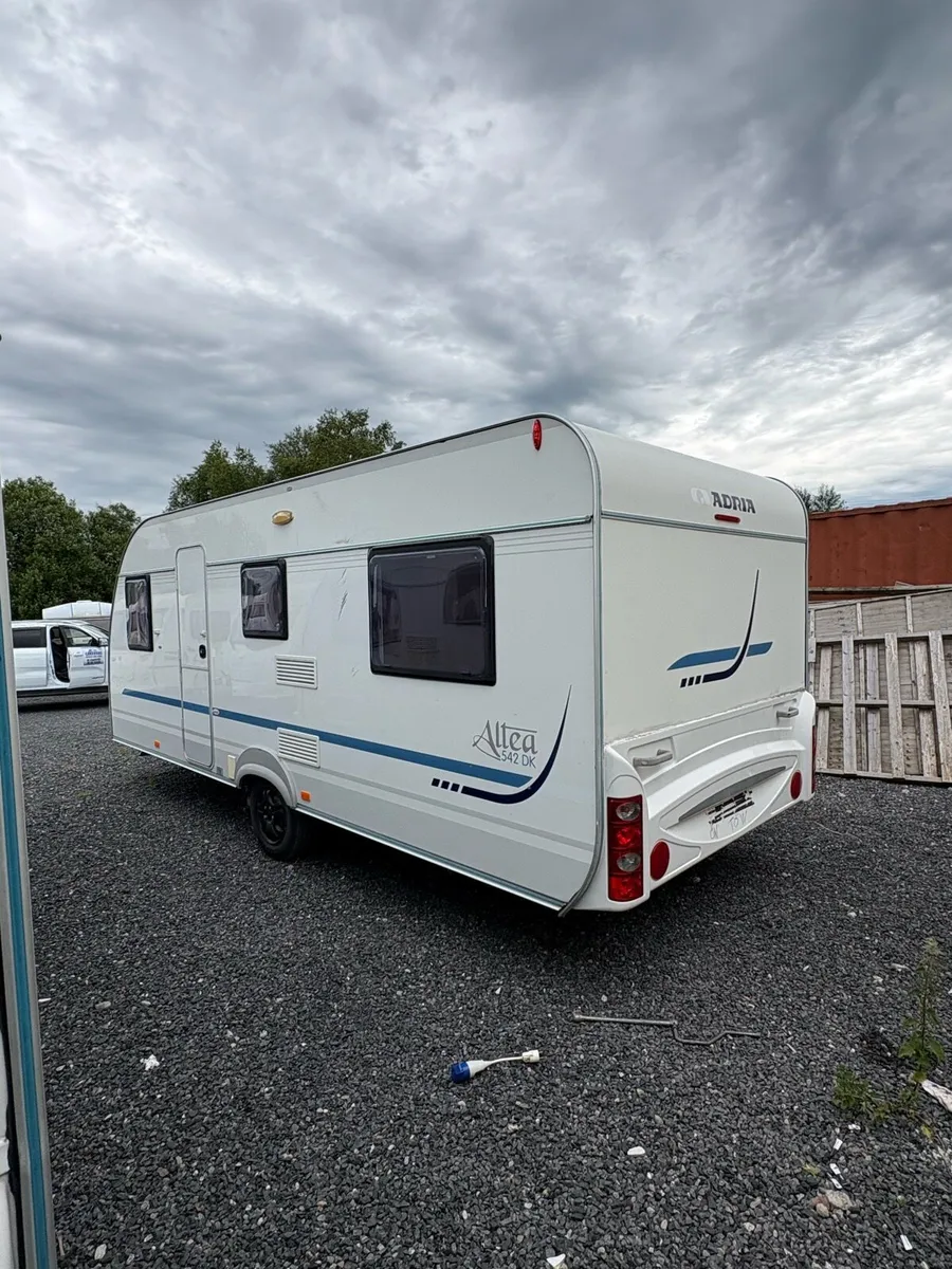 Adria 6 Berth Fixed Bunkbed Caravan For Sale - Image 3