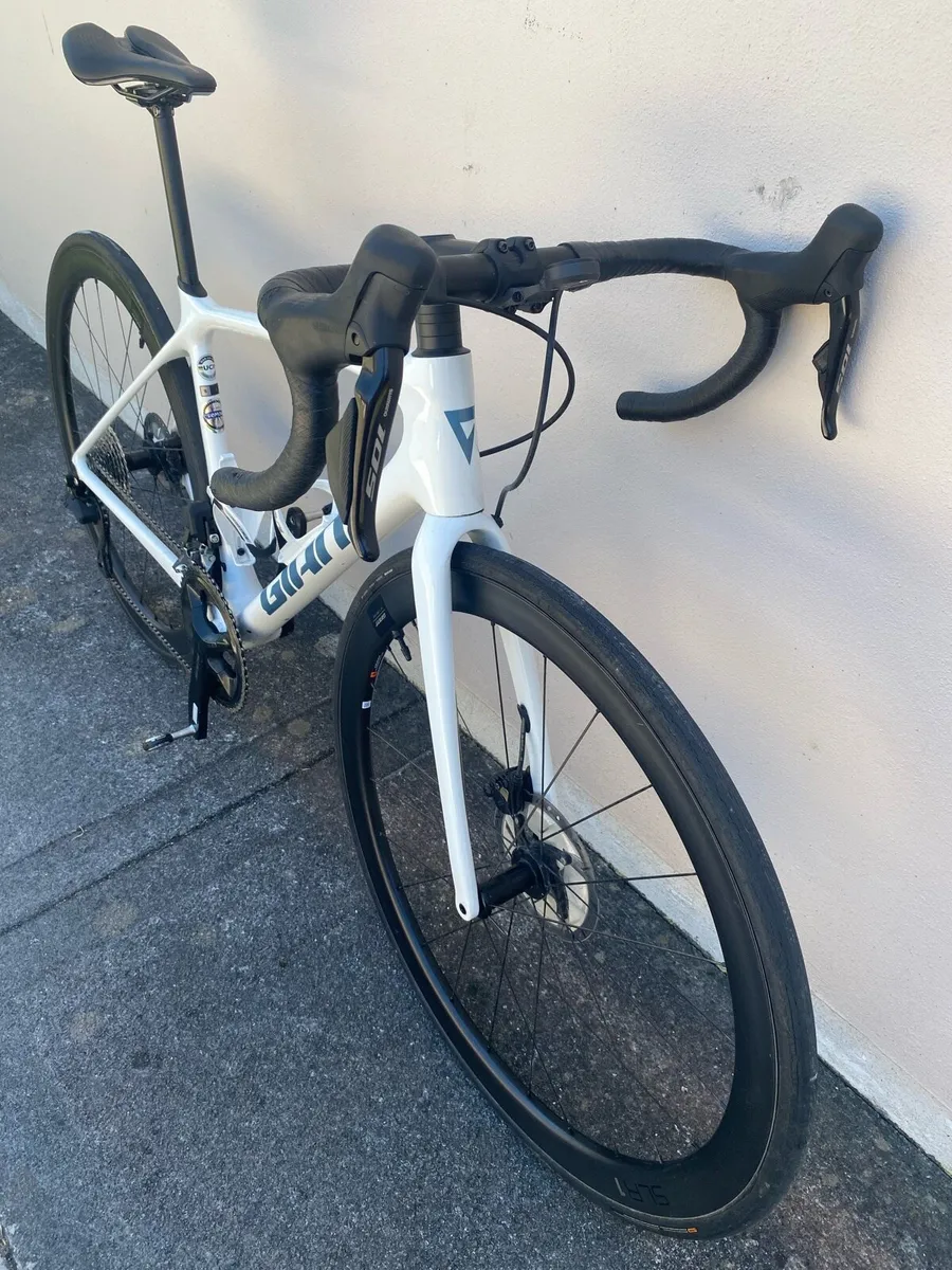 2024 GIANT TCR ADVANCED 1+ LIMITED EDITION BIKE - Image 2