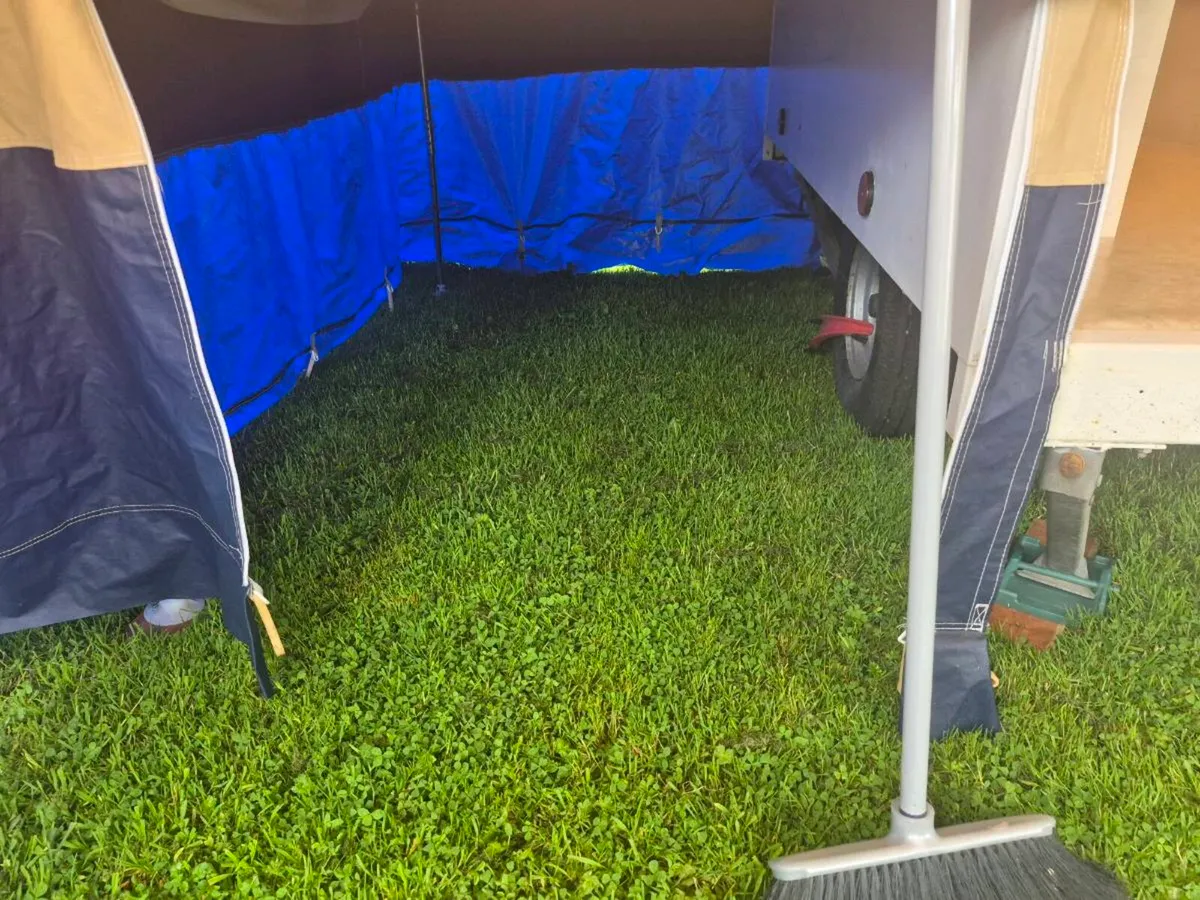 Trailer tent - Image 3
