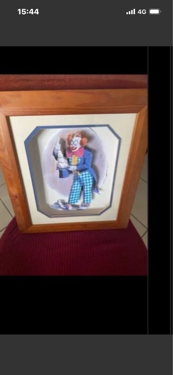 3D Clown Picture- Rabbit out of a Hat - Image 2