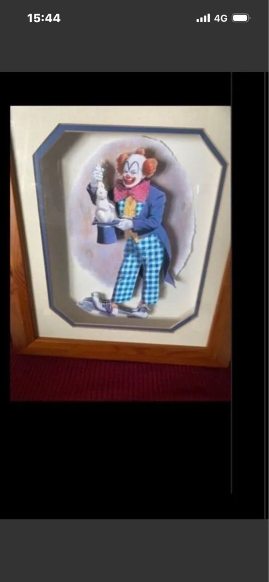 3D Clown Picture- Rabbit out of a Hat - Image 3
