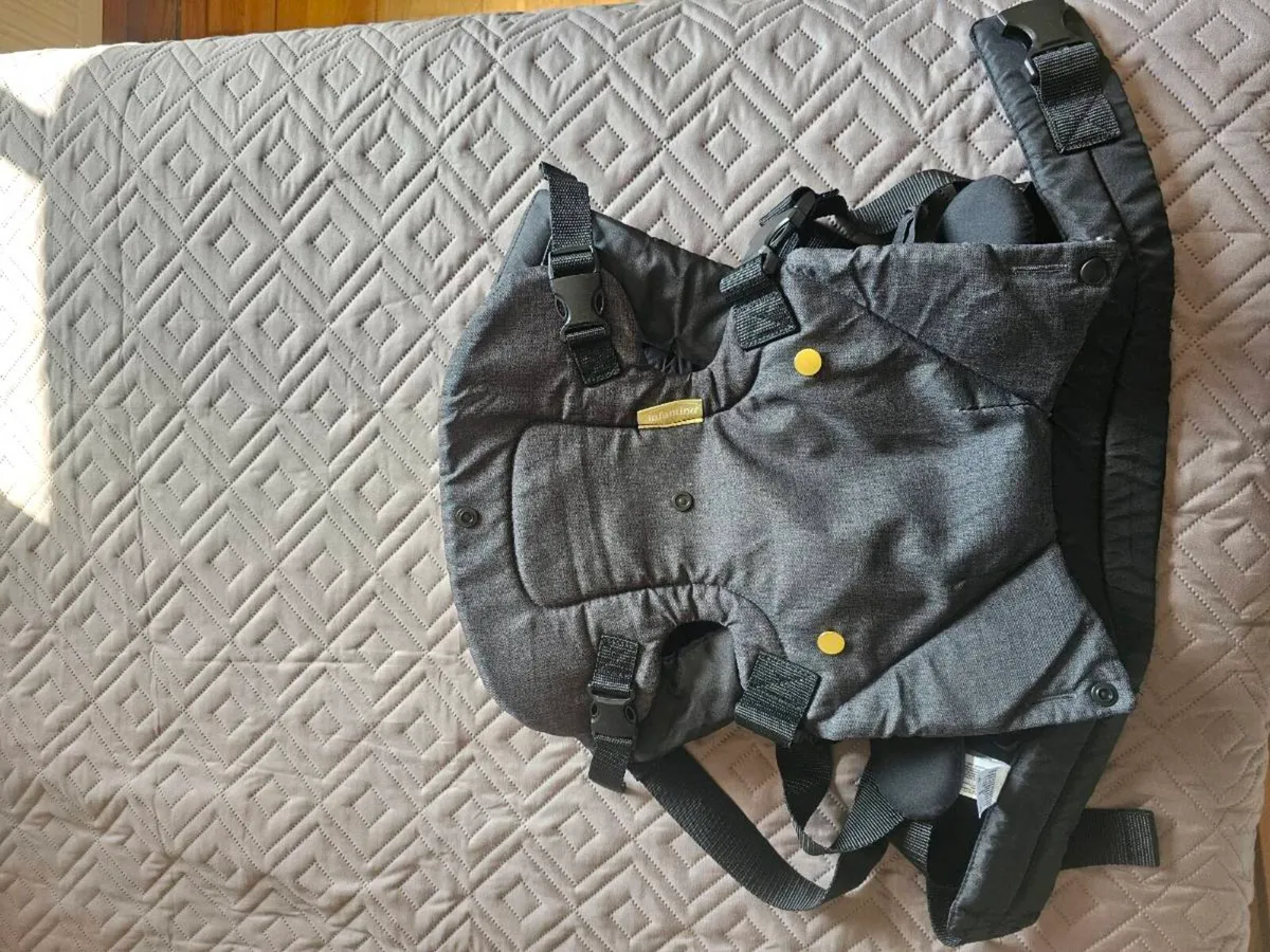 Baby pram, moses basket - Image 3