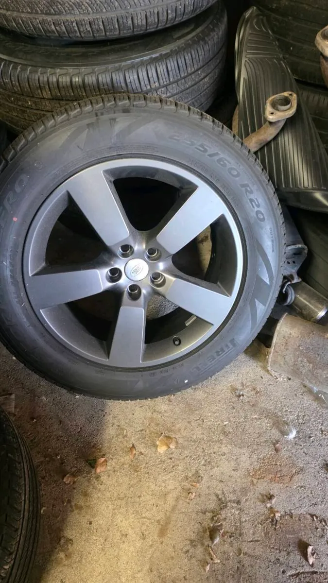 20" genuine Land-rover Defender alloys - Image 2