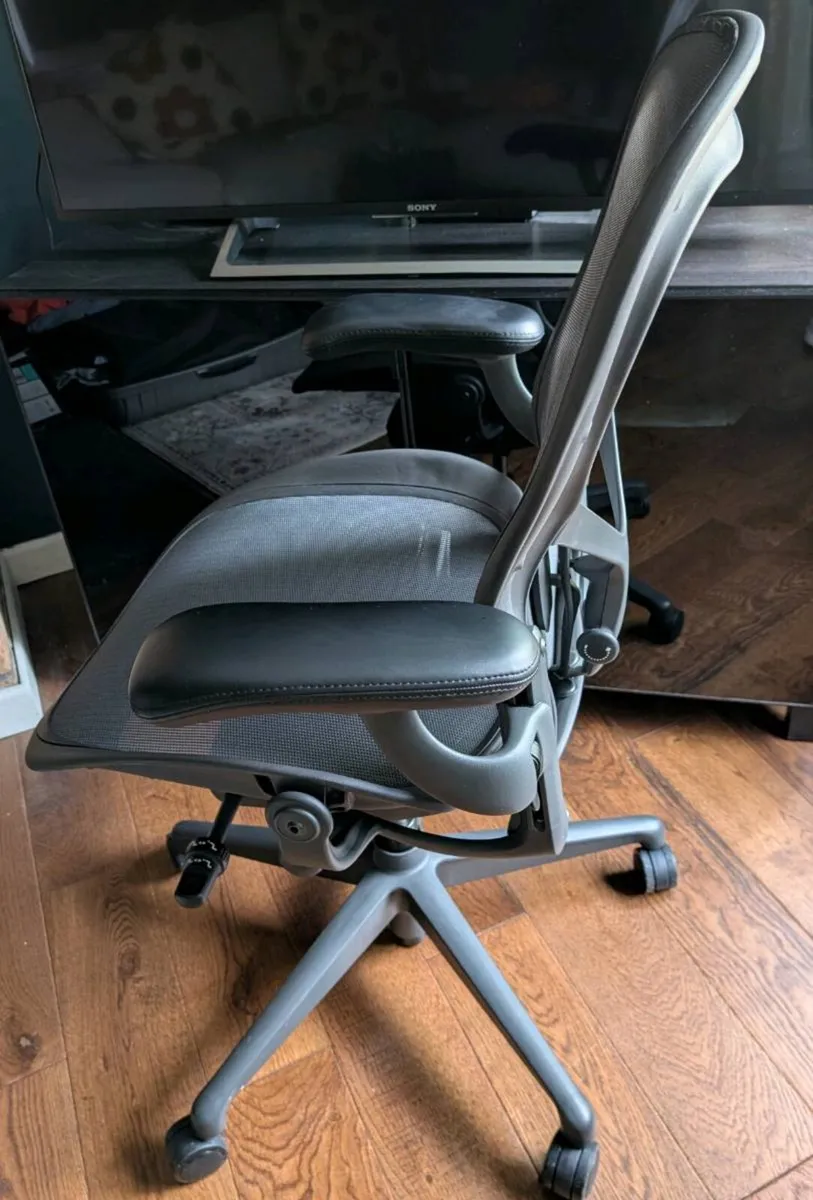 2021 Herman Miller Aeron Remastered Highest Spec - Image 2