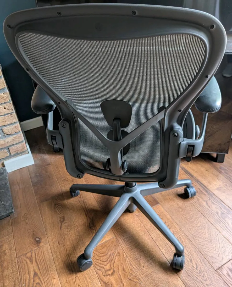 2021 Herman Miller Aeron Remastered Highest Spec - Image 3