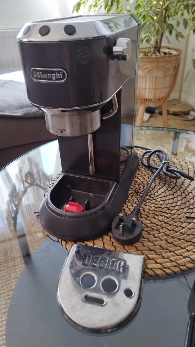 Delonghi coffee machine - Image 4