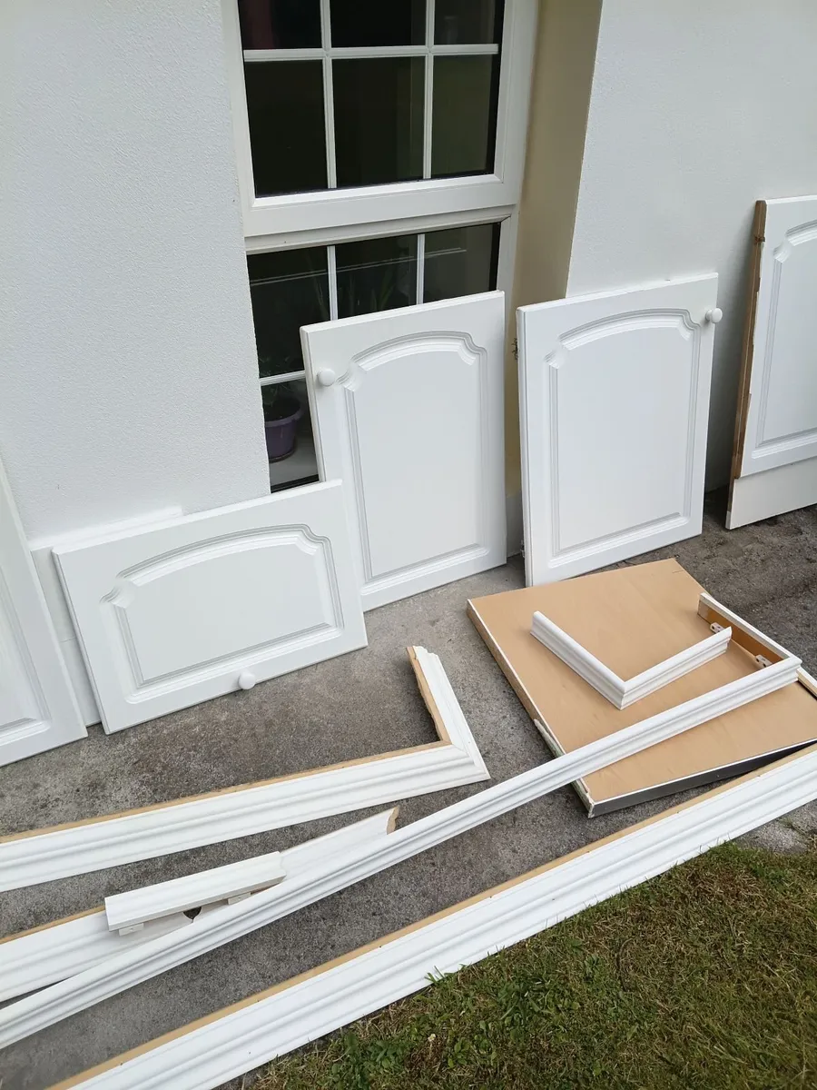 Kitchen unit doors - Image 1
