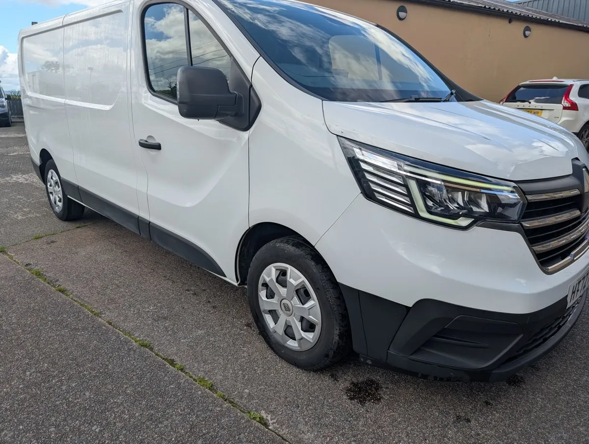 Renault Trafic 2023 - Image 1