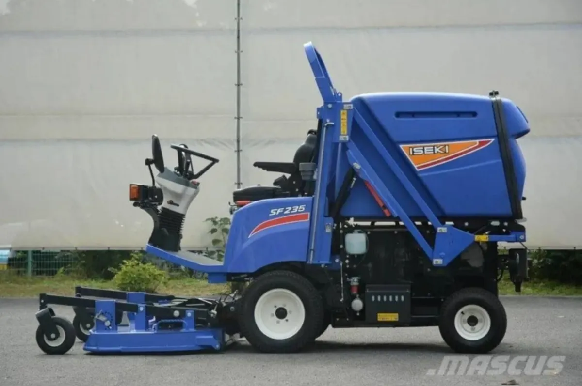 Iseki SF237 mower due into stock - Image 2