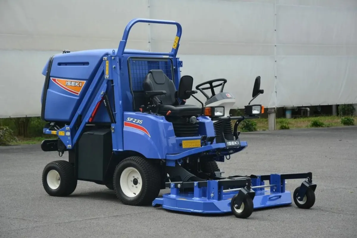 Iseki SF237 mower due into stock - Image 1