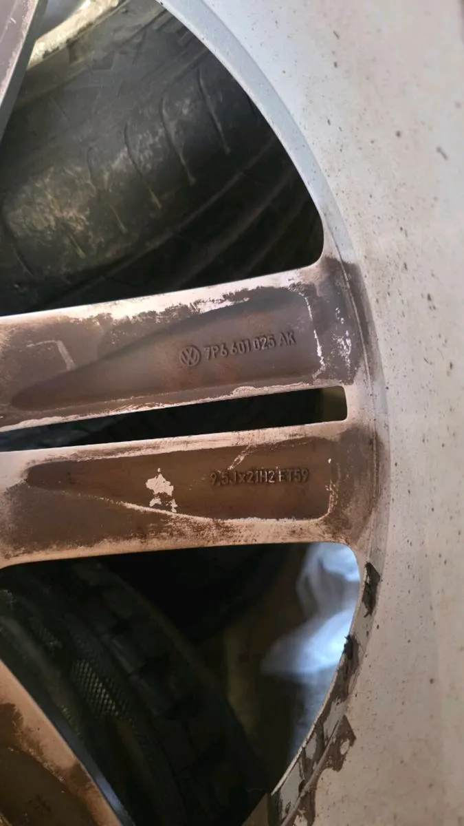 21" genuine volkswagen alloys - Image 2