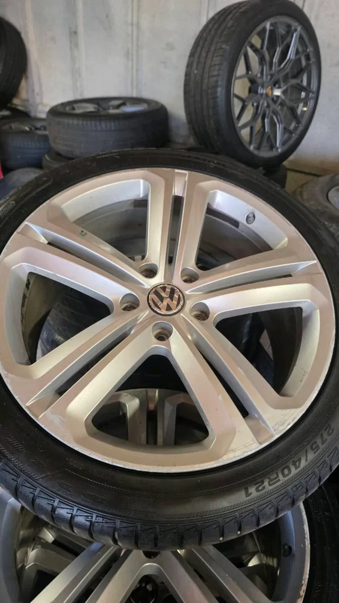 21" genuine volkswagen alloys - Image 3