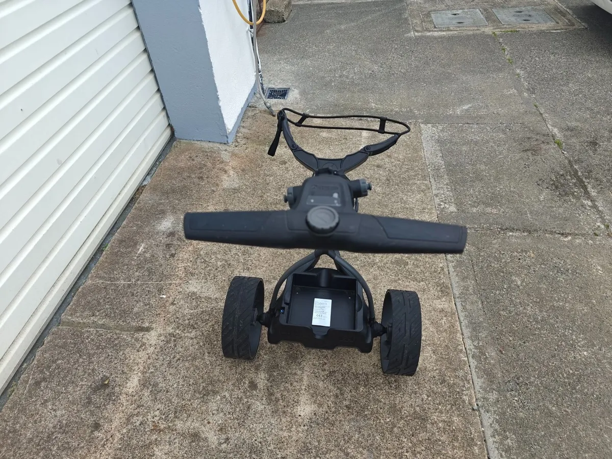 Motocaddy SE Electric Golf Trolley - Image 2