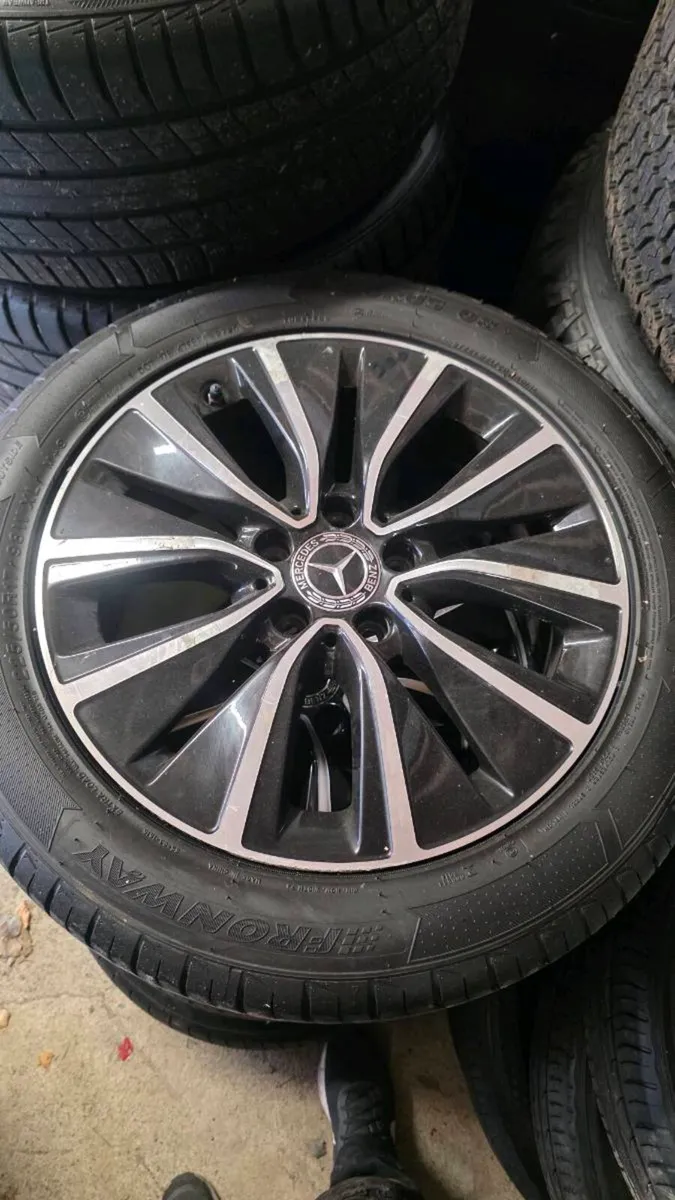 17" genuine mercedes alloys - Image 1