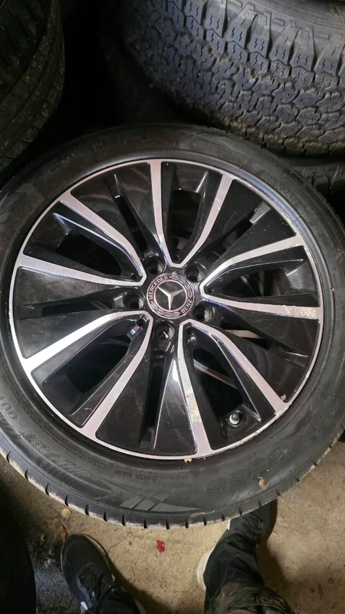 17" genuine mercedes alloys - Image 2