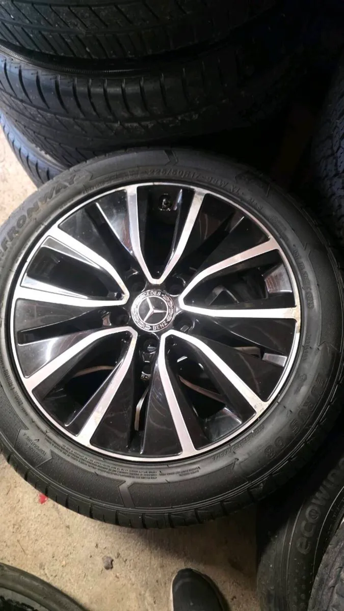 17" genuine mercedes alloys - Image 3